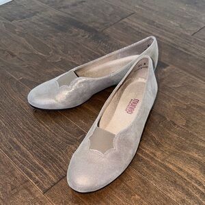 Munro Iridescent Silver Slip-On Women's Flats